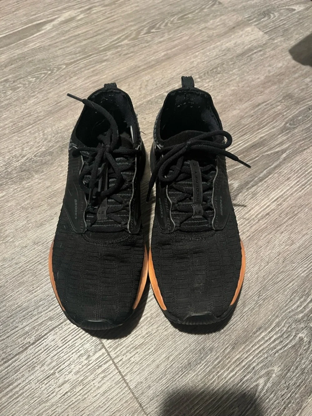 Brooks Ricochet Running Shoes - Black with Rose Accent - Picture 3 of 3